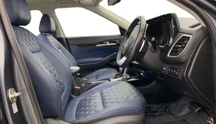 2022 KIA SELTOS X LINE 1.4 PETROL DCT, Petrol, Automatic, 33,533 km, Right Side Front Door Cabin