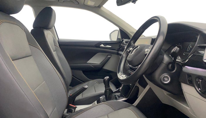 2022 Skoda KUSHAQ STYLE 1.0L TSI MT, Petrol, Manual, 33,412 km, Right Side Front Door Cabin