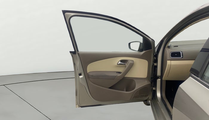 2015 Skoda Rapid AMBITION 1.6 MPI MT, Petrol, Manual, 1,39,151 km, LHS Front Door