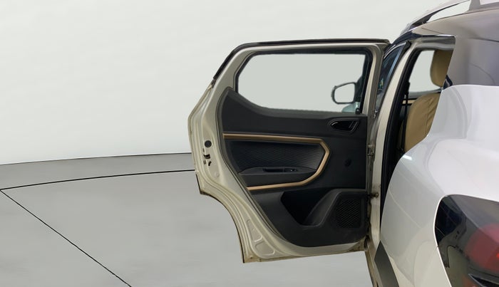 2022 Renault Kiger RXT (O) MT DUAL TONE, Petrol, Manual, 24,402 km, LHS Rear Door