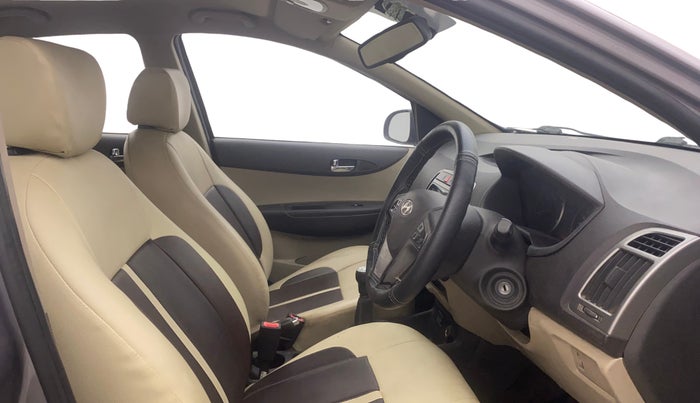 2014 Hyundai Elite i20 SPORTZ 1.2, Petrol, Manual, 92,759 km, Right Side Front Door Cabin