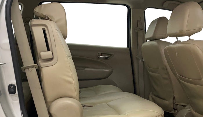 2016 Maruti Ertiga VXI CNG, CNG, Manual, 72,666 km, Right Side Rear Door Cabin