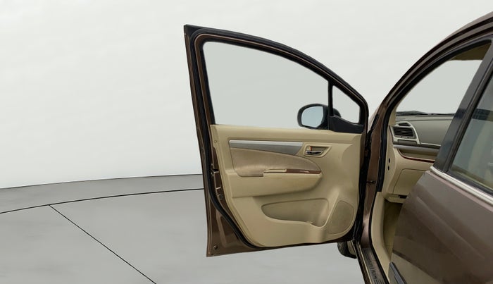 2014 Maruti Ertiga VXI, Petrol, Manual, 1,16,437 km, LHS Front Door