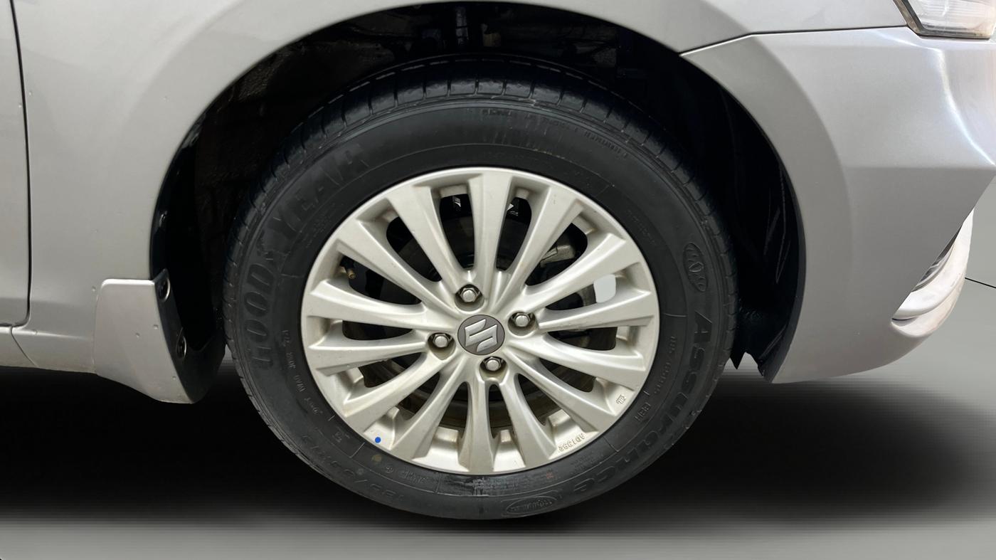 2021 Maruti Ciaz ZETA 1.5 SHVS MT PETROL, Petrol, Manual, 17,578 km, Right Front Wheel