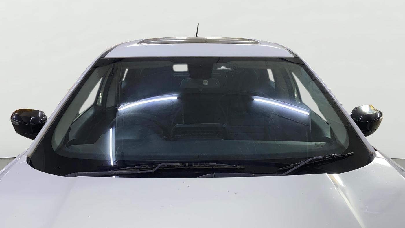 2022 Tata Harrier XMA SUNROOF 2.0L KRYOTEC, Diesel, Automatic, 1,20,097 km, Front Windshield