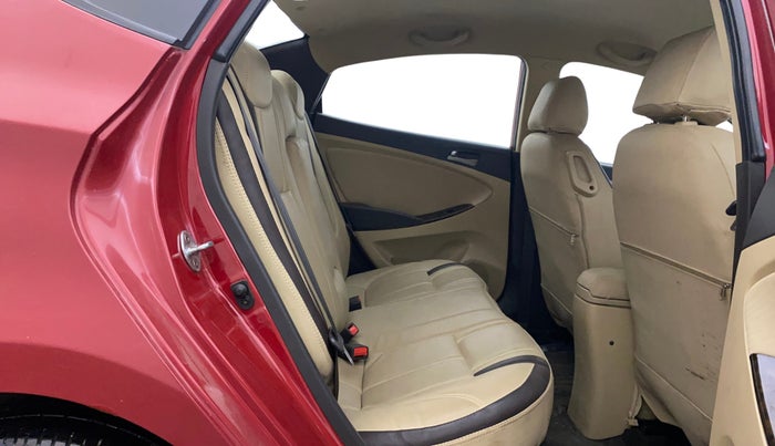 2016 Hyundai Verna 1.6 VTVT SX, Petrol, Manual, 31,268 km, Right Side Rear Door Cabin