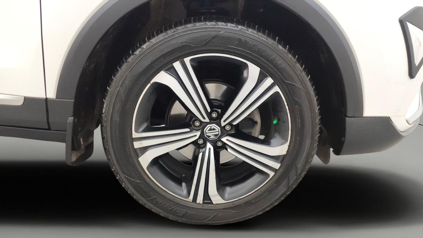 2022 MG ASTOR  SHARP 1.5 MT IVORY , Petrol, Manual, 63,216 km, Right Front Wheel