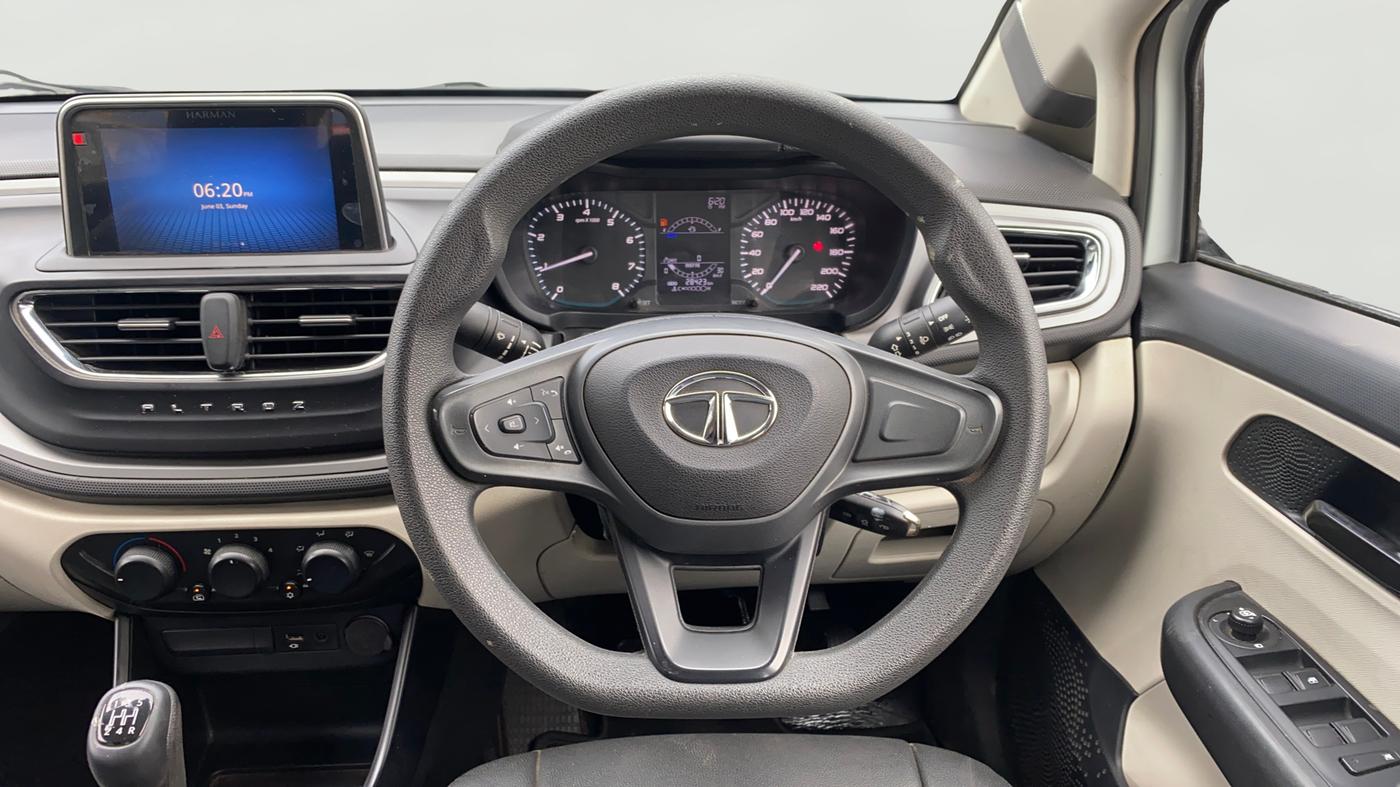 2021 Tata ALTROZ XM PLUS PETROL, Petrol, Manual, 28,422 km, Steering Wheel Close Up
