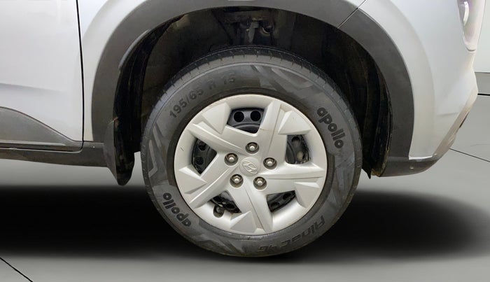 2021 Hyundai VENUE S+ 1.2, Petrol, Manual, 34,447 km, Right Front Wheel