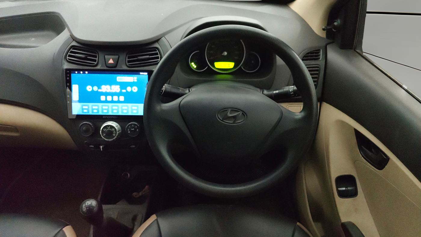 2016 Hyundai Eon MAGNA +, Petrol, Manual, 65,010 km, Steering Wheel Close Up