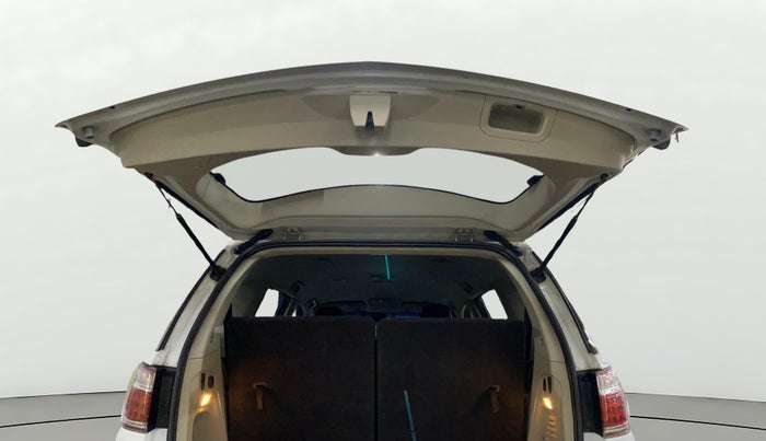 2016 Chevrolet Trailblazer LTZ AT, Diesel, Automatic, 95,549 km, Boot Door Open