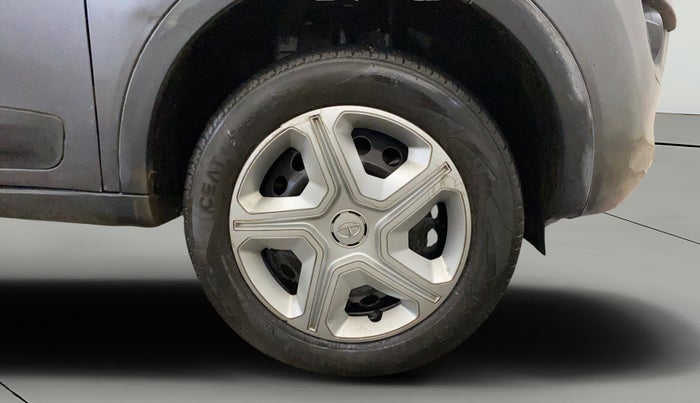2019 Tata NEXON XM PETROL, CNG, Manual, 1,21,688 km, Right Front Wheel