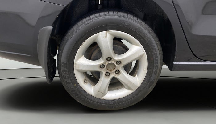 2014 Skoda Rapid ELEGANCE 1.6 MPI MT, Petrol, Manual, 51,774 km, Right Rear Wheel