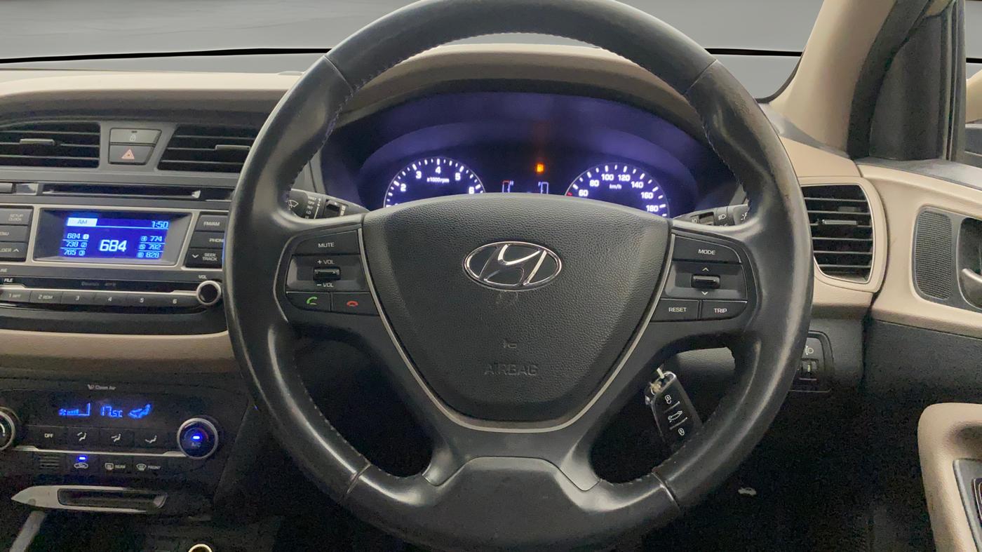 2014 Hyundai Elite i20 SPORTZ 1.2, Petrol, Manual, 39,928 km, Steering Wheel Close Up