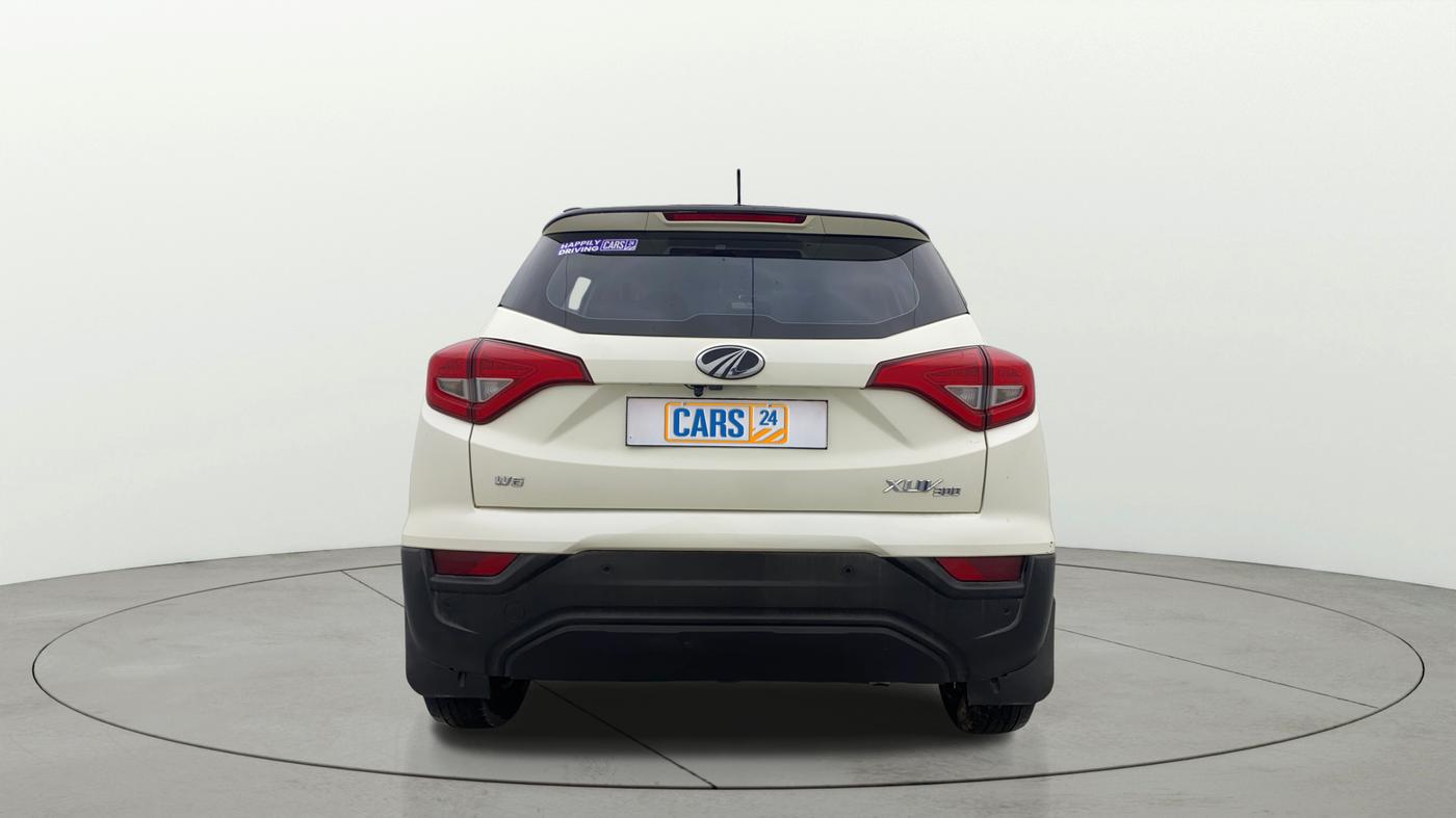 2020 Mahindra XUV300 W6 1.2 PETROL, Petrol, Manual, 53,618 km, Back/Rear