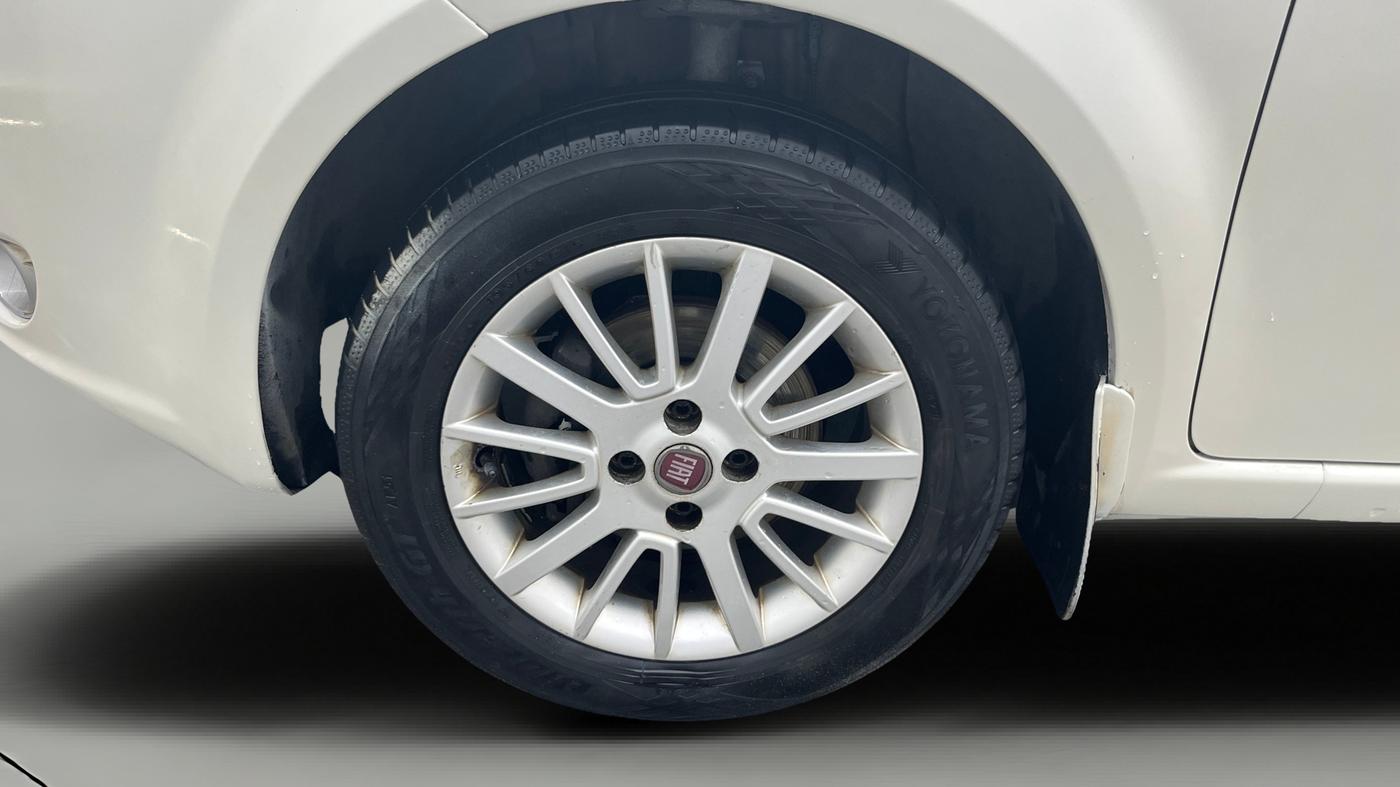 2014 Fiat Linea DYNAMIC 1.3 L ADVANCED MULTIJET, Diesel, Manual, 1,12,675 km, Left Front Wheel