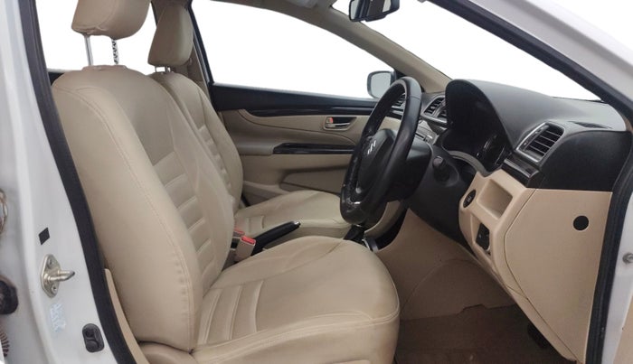 2016 Maruti Ciaz ZXI AT, CNG, Automatic, 85,876 km, Right Side Front Door Cabin