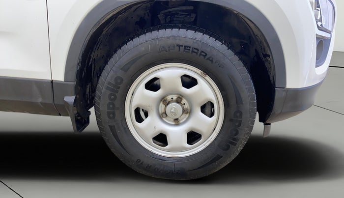 2021 Tata Safari XM, Diesel, Manual, 60,068 km, Right Front Wheel