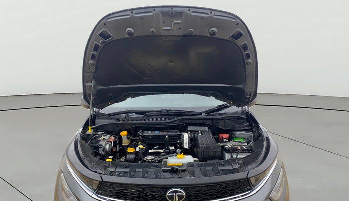 2024 Tata ALTROZ XZ PETROL, Petrol, Manual, 6,794 km, Open Bonet