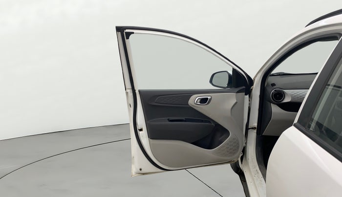 2022 Hyundai GRAND I10 NIOS SPORTZ 1.2 KAPPA VTVT CNG, CNG, Manual, 1,36,340 km, LHS Front Door