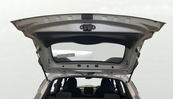 2021 Renault Kiger RXT (O) AMT, Petrol, Automatic, 49,934 km, Boot Door Open