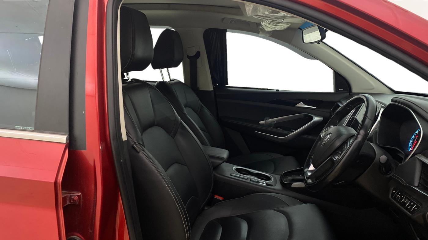 2019 MG HECTOR SHARP 1.5 DCT PETROL, Petrol, Automatic, 48,305 km, Right Side Front Door Cabin