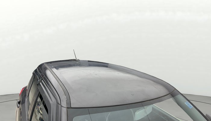 2017 Maruti Swift LXI (O), CNG, Manual, 55,843 km, Roof