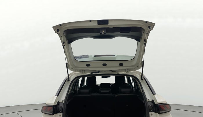 2023 Maruti FRONX ALPHA 1.0L TURBO 6 AT, Petrol, Automatic, 60,385 km, Boot Door Open