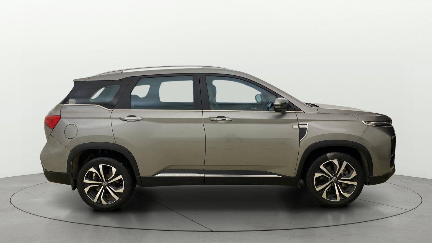 2023 MG HECTOR SHARP PRO 1.5 TURBO MT PETROL, Petrol, Manual, 33,012 km, Right Side View