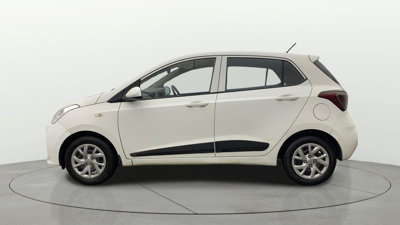 2017 Hyundai Grand i10 MAGNA 1.2 KAPPA VTVT, CNG, Manual, 51,981 km, Left Side