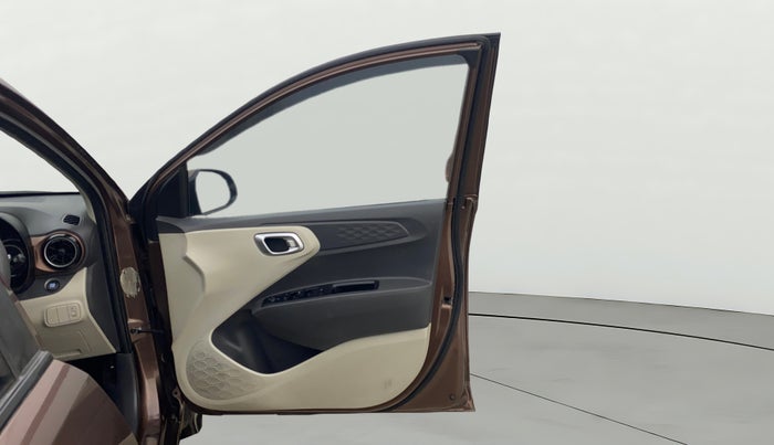 2020 Hyundai AURA SX 1.2, Petrol, Manual, 39,969 km, RHS Front Door