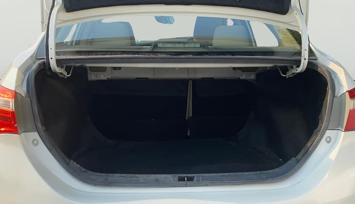 2016 Toyota Corolla Altis JS PETROL, Petrol, Manual, 74,046 km, Boot Open Zoomed View