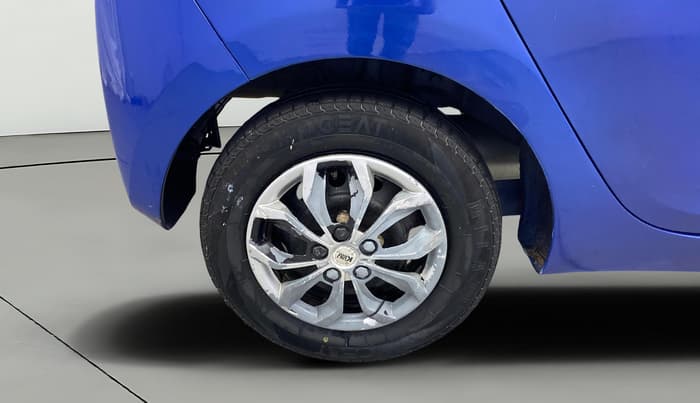2014 Hyundai Eon D-LITE+, Petrol, Manual, 31,889 km, Right Rear Wheel