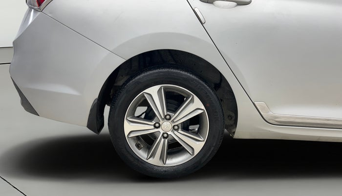 2018 Hyundai Verna 1.6 VTVT SX, Petrol, Manual, 25,790 km, Right Rear Wheel