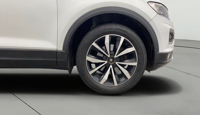 2019 Volkswagen T-ROC 1.5 TSI AT, Petrol, Automatic, 1,34,626 km, Right Front Wheel