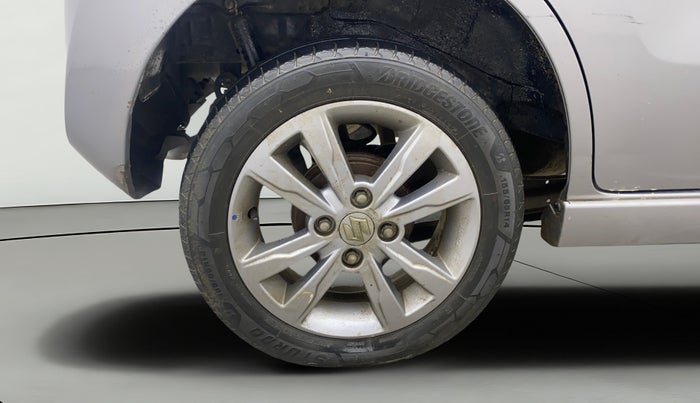 2014 Maruti Wagon R Stingray VXI, Petrol, Manual, 63,088 km, Right Rear Wheel