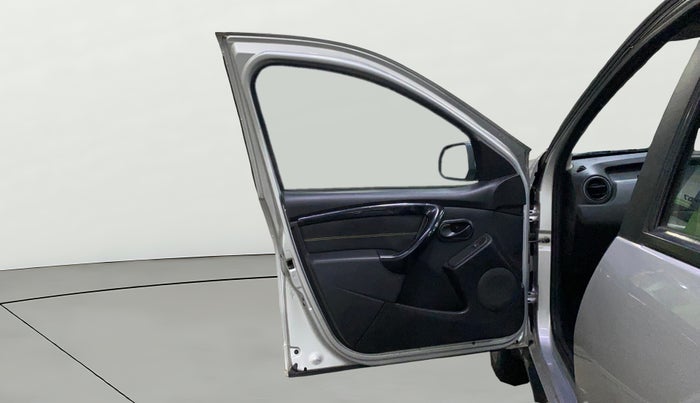 2017 Renault Duster 110 PS RXS SANDSTORM EDITION DIESEL, Diesel, Manual, 68,187 km, LHS Front Door