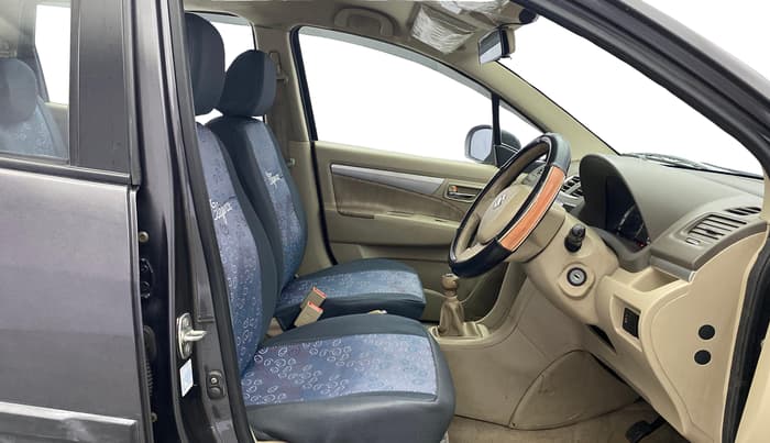 2014 Maruti Ertiga VXI, Petrol, Manual, 90,383 km, Right Side Front Door Cabin