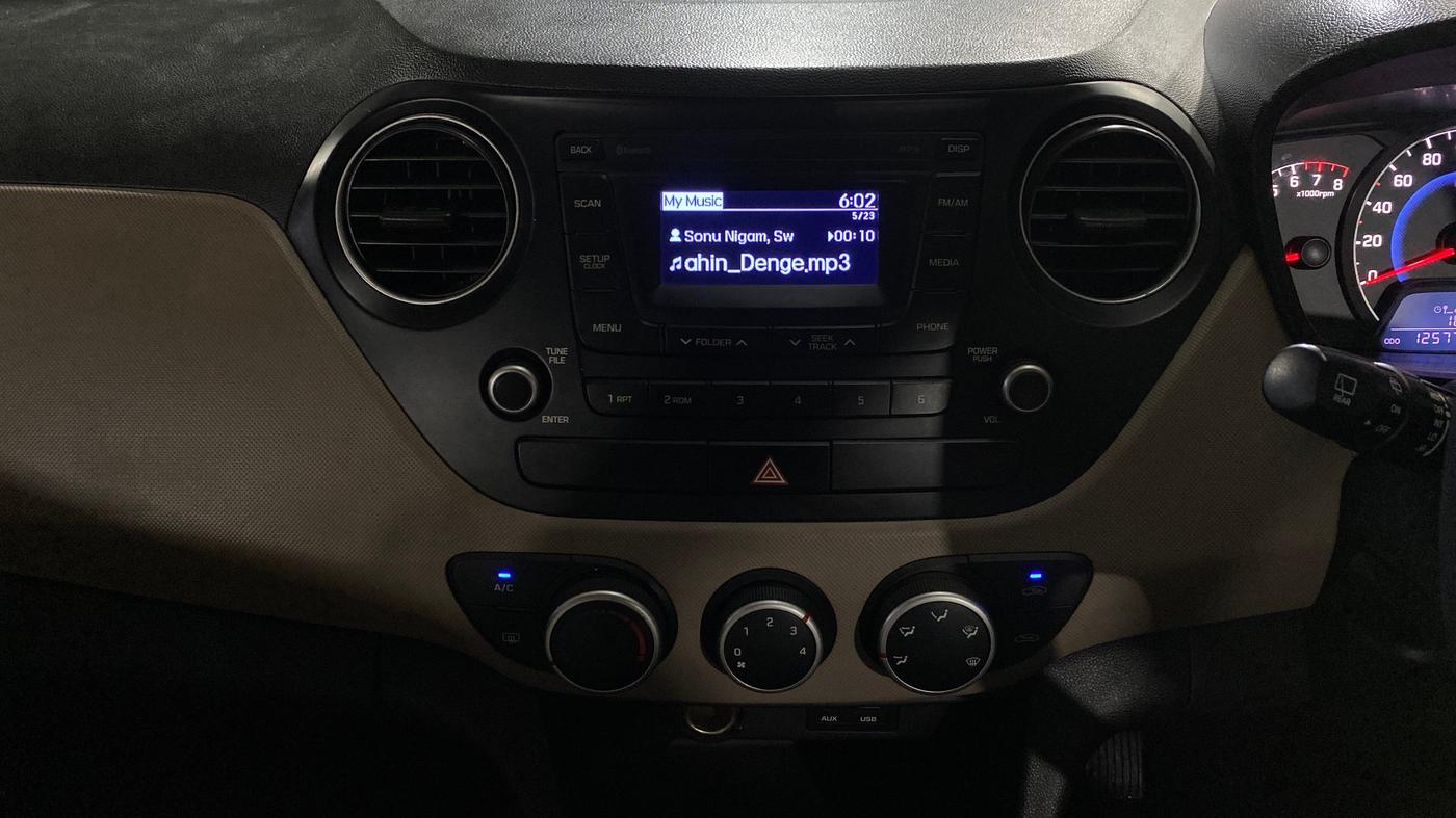 2016 Hyundai Grand i10 ASTA (O) 1.2 KAPPA VTVT, Petrol, Manual, 12,557 km, Air Conditioner