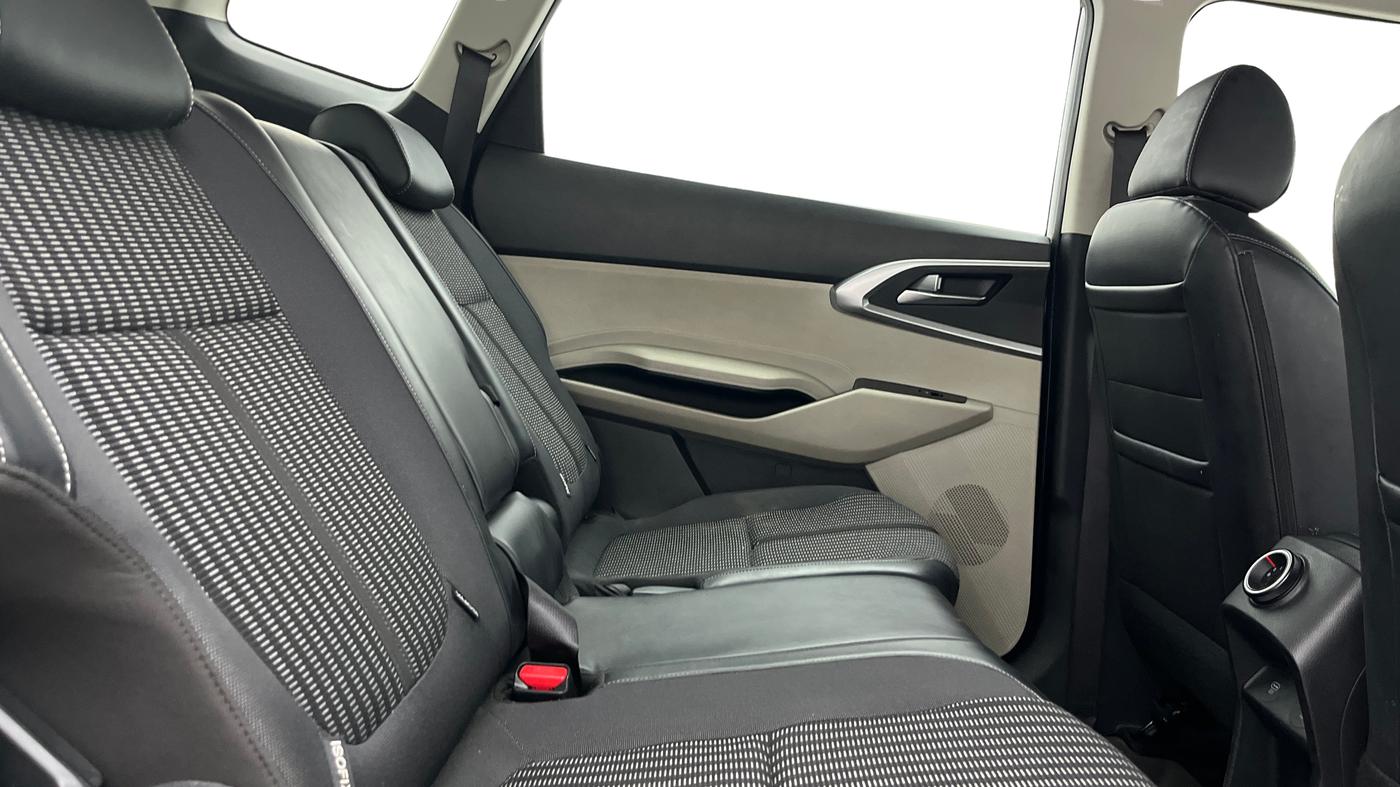 2022 KIA CARENS PRESTIGE 1.5 DIESEL 7 STR, Diesel, Manual, 53,417 km, Right Side Rear Door Cabin