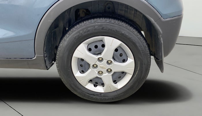 2021 Mahindra XUV300 W6 1.2 PETROL AMT, Petrol, Automatic, 19,551 km, Left Rear Wheel