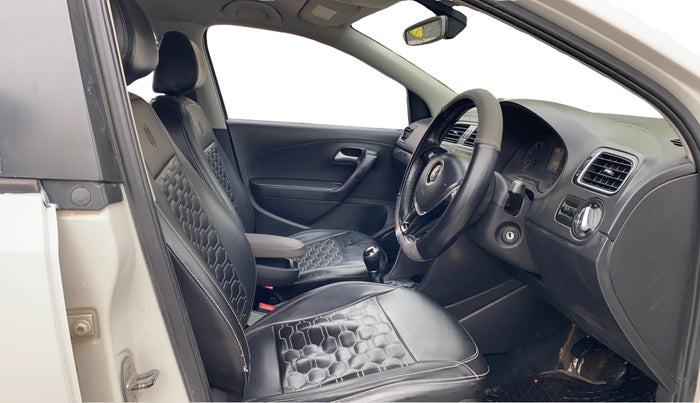 2018 Volkswagen Polo HIGHLINE PLUS 1.0 16 ALLOY, Petrol, Manual, 73,237 km, Right Side Front Door Cabin