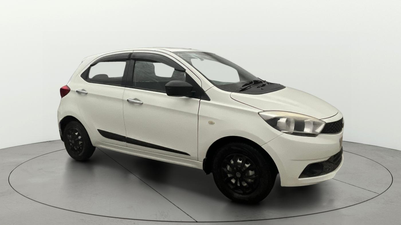 2016 Tata Tiago XM PETROL, Petrol, Manual, 36,660 km, Right Front Diagonal