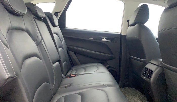 2019 MG HECTOR SHARP 1.5 DCT PETROL, Petrol, Automatic, 49,174 km, Right Side Rear Door Cabin