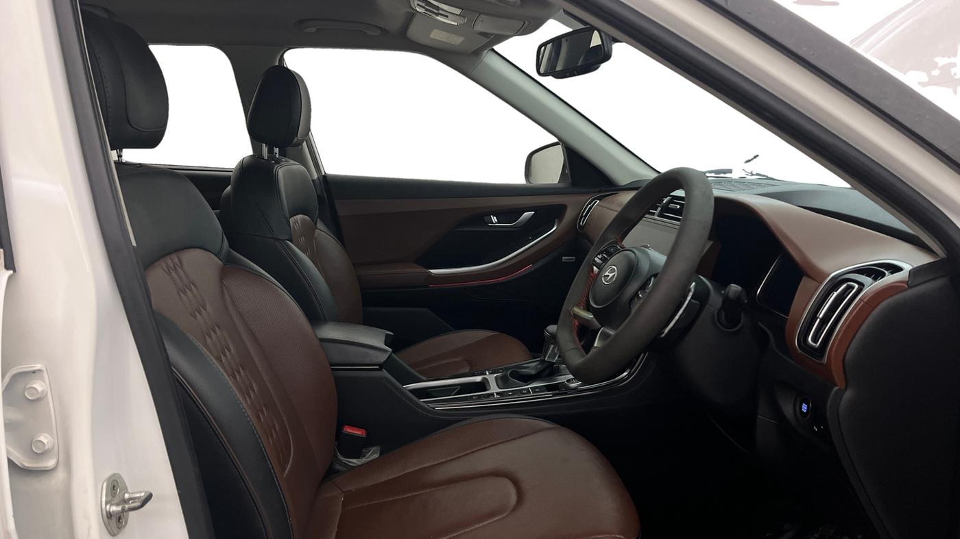 2022 Hyundai ALCAZAR 1.5 SIGNATURE (O) AT 7STR, Diesel, Automatic, 1,33,169 km, Right Side Front Door Cabin