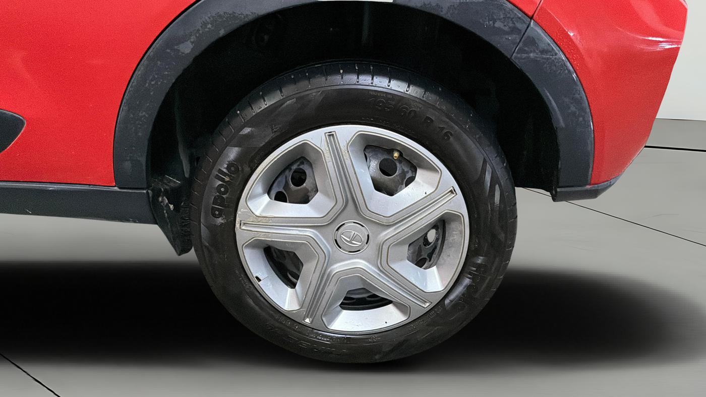 2020 Tata NEXON XM PETROL, Petrol, Manual, 65,255 km, Left Rear Wheel