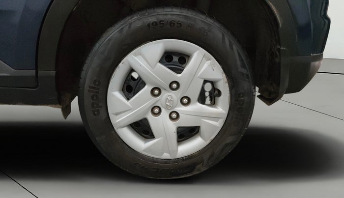 2021 Hyundai VENUE S+ 1.2, Petrol, Manual, 55,249 km, Left Rear Wheel