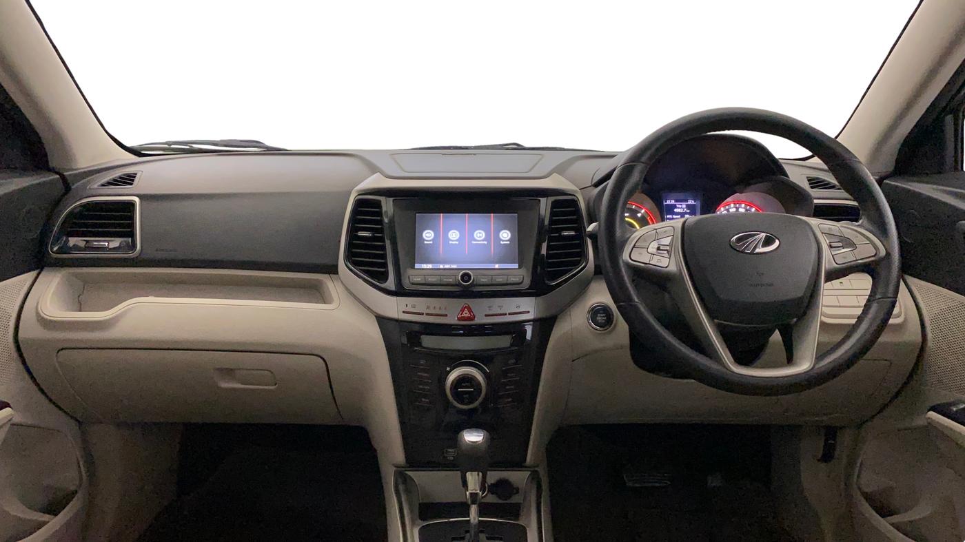 2019 Mahindra XUV300 W8 (O) 1.5 DIESEL AMT, Diesel, Automatic, 81,169 km, Dashboard