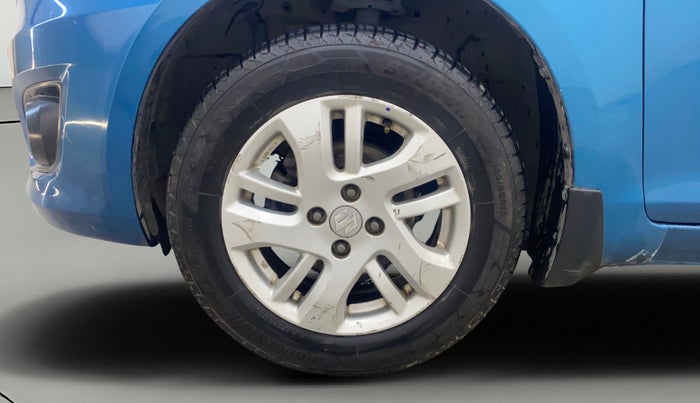 2013 Maruti Swift Dzire ZDI, Diesel, Manual, 1,21,170 km, Left Front Wheel