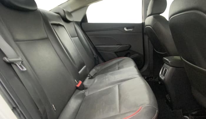 2021 Hyundai Verna SX (O) 1.0 TURBO DCT, Petrol, Automatic, 62,681 km, Right Side Rear Door Cabin